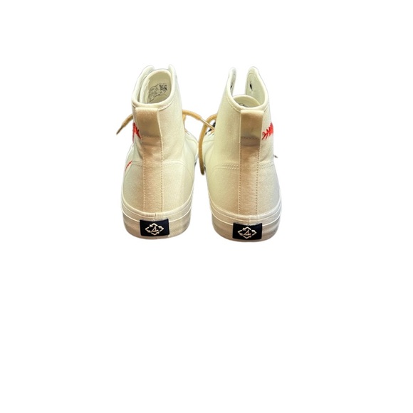 Hand Embroidered Sperry Baseball Hightops​ - Picture 4 of 7